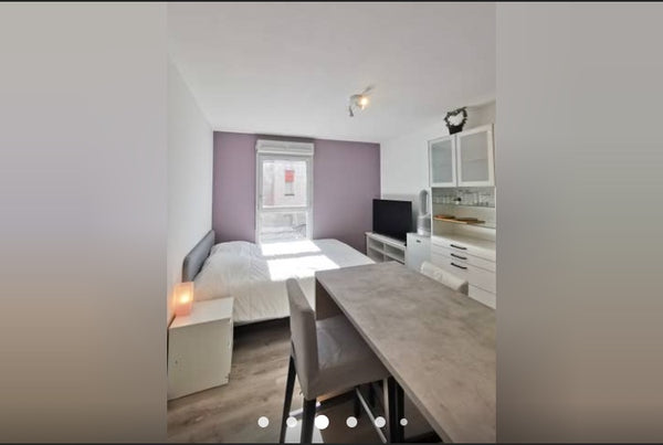 Faites une pause et détendez-vous dans cette oasis paisible de 20m2.<br /><br /> Le Bourg-d'Oisans, France Cocon cosy avec parking Entire rental unit vacation rental 54153113
