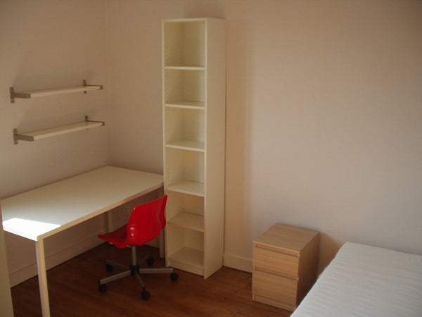 propre et bien situé Paris, France studio Entire rental unit vacation rental 6830862