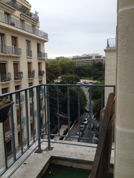 Very nice  and clear flat located near ETOILE 5mn by feet Porte Maillot 3 mn by  Paris, France COME AND VISIT PARIS Entire rental unit vacation rental 4095727