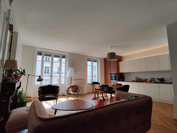 Appartement cosy, typique lyonnais, refait à neuf l'année dernière par une archi Lyon, France Lyon 6e Brotteaux - ancien familial et lumineux Entire rental unit vacation rental 45665553