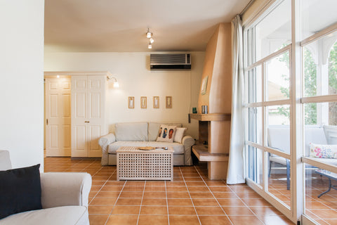 Beautiful 70 m2 apartment on the top floor. It is three minutes walk from Acropo Athens, Attica, Greece Plaka penthouse apartment ( Netflix provided ) Entire rental unit vacation rental 24479843