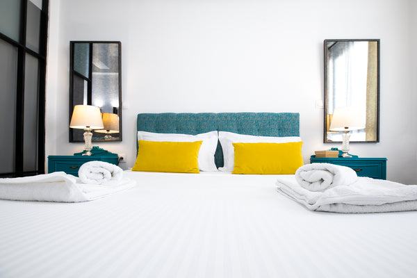 Enjoy our beautiful unique studio in the heart of Athens next to Panepistimio Me GR Vibrant Studio Close To Panepistimio Metro-Zalogou Entire rental unit vacation rental 38309004