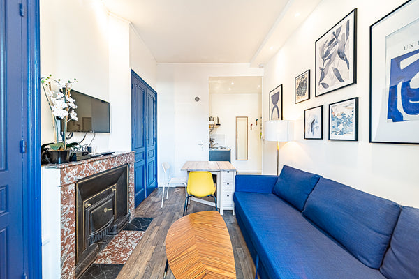 Joli studio rénové, situé au premier étage d'un immeuble sécurisé Cours Charlema Lyon, France Le petit Charlemagne- Studio Rénové -Perrache Entire rental unit vacation rental 648933485129640911