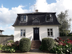 Spacious and bright family villa from 1930 with 4 adult bedrooms and a children' Copenhagen, Denmark Spacious villa, quiet area close to town Entire villa vacation rental 38769291