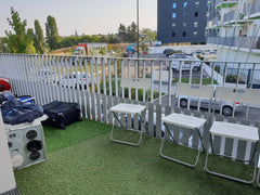 Beau T3 avec vue sur la route et jaccuzi cuisine américaine toute équipée. Tv éc Bordeaux, France Super T3 avec jaccuzi à lormont quartier calme Entire rental unit vacation rental 28376692