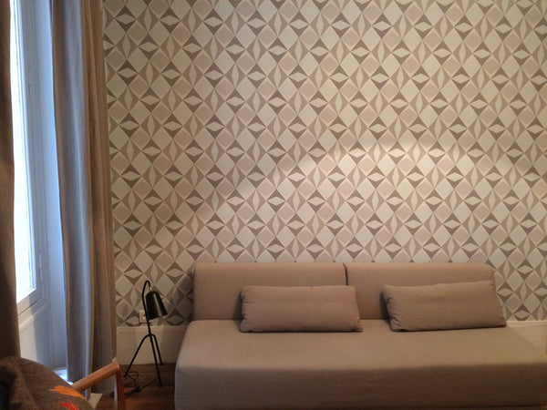 Jolie chambre / bureau dans appartement privé au coeur du quartier Blanche. Idéa Paris, France Chambre / bureau confort dans appartement Private room in rental unit vacation rental 29455383