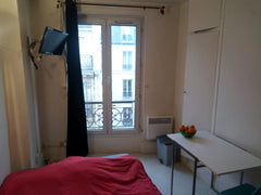 Studio lumineux pour un weekend à Paris, seul ou en couple. L'appartement est en Paris, France Studio lumineux Paris 17 - Batignolles Entire rental unit vacation rental 22993452