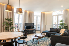 This spacious and trendy apartment is perfect to visit/work in Brussels. It is s San Francisco, CA Amazing Place Located in Heart of BXL City Entire rental unit vacation rental 45321939