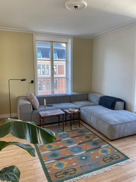 Rummelig, charmerende 150 kvm lejlighed på Frederiksberg, lige på grænsen til Ve Copenhagen, Denmark Charmerende lejlighed i hjertet Frederiksberg Entire rental unit vacation rental 709062826817238646