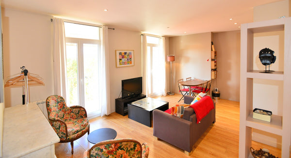 Brotteaux Charpennes a superb west facing apartment with terrace.<br /><br />Clo Lyon, France Grand T1 avec Terrasse - Appart'Ambiance Entire rental unit vacation rental 31628405