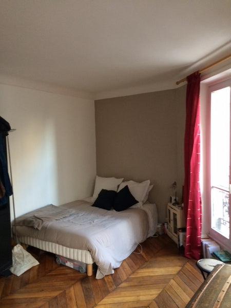 Hi,<br />I'm renting a room (15m2) in a share flat (70m2) with 2 girls from Augu Paris, France Room in a share flat / Nice area Private room in rental unit vacation rental 6589779