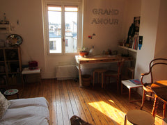 L'appartement fait 28m2, se situe au 5eme et dernier étage sans ascenseur <br /> Paris, France Paris 10, studio lumineux et calme Entire rental unit vacation rental 7146328