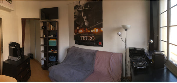 Petit studio très lumineux avec des grandes fenêtres au bord du canal Saint-Mart Lyon, France Studio très lumineux au bord du canal Saint-Martin Entire rental unit vacation rental 16169192