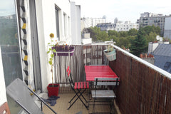 Appartement spacieux et cosy au dernier étage d'un immeuble. Vous vous sentirez  Paris, France Appartement cosy près du Canal Saint Martin Entire rental unit vacation rental 28936486