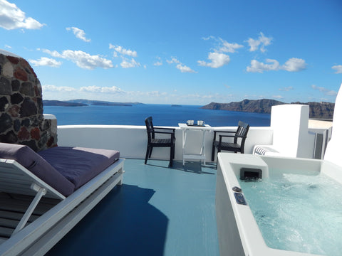 Aspa Caves's Traditional apt.  located at Oia's cliff at a very quiet area. The  Greece Aspa Caves apt with outdoor jacuzzi & caldera view Cave vacation rental 7313281