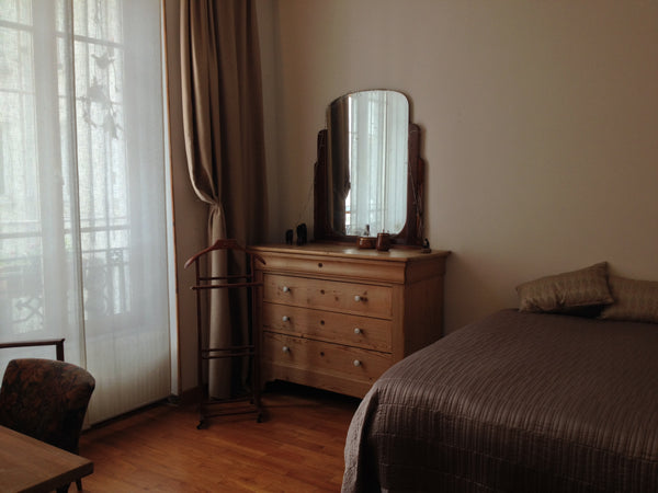 APARTMENT BY ARCHITECT, BRIGHT, ACOUSTIC AND THERMAL COMFORT<br />LOCATED IN A L Paris, France NICE QUIET FLAT IN PARIS Private room in rental unit vacation rental 6933036