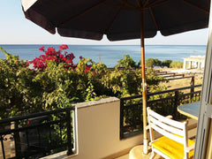 Makry Gialos Holiday house is a 2bedroom house with amazing sea view just 3 minu  Makry Gialos Seafront Holiday House Entire home vacation rental 24458902