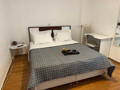 A small but comfortable apartment in the center of Athens.<br /><br /><b>License GR Small & cozy apt in the center of athens Entire condo vacation rental 605612833384428067