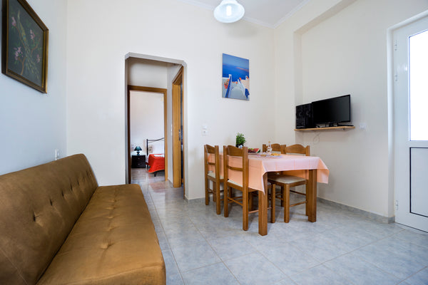 Spacious, well-equipped, comfortable apartment with air-conditioning and free Wi Chania, Greece Markos Superior 1BDR Apt Near Zorba's Beach! Entire rental unit vacation rental 16570290