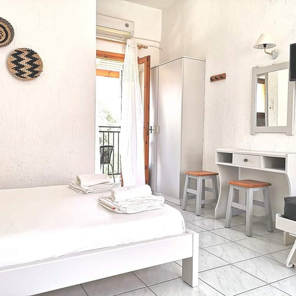 Emilia apartments are just 300 m from the sea and the center of Elounda.<br />Th Athens, Greece Emilia apartments near the center of Elounda Entire rental unit vacation rental 34325371