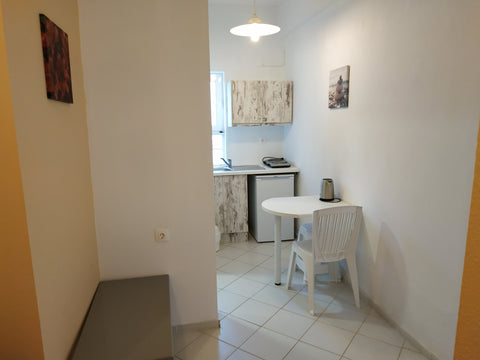A small apartment for 3 persons, overlooking the swimming pool. It is located in Heraklion, Greece Small Apartment for 3 pers 70meters from the beach Entire rental unit vacation rental 35862973