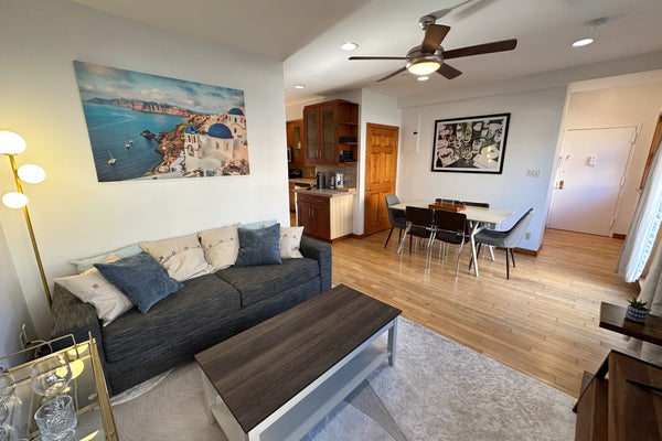 Newly furnished 2 Bedroom / 2 Bathroom Penthouse apartment loaded with light! <b New York, NY Rental unit in New York · 2 bedrooms · 2 beds · 2 baths Entire rental unit vacation rental 731729526869469898