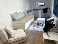 Très beau studio, cosy, avec coin cuisine, salle de bains, WIFI & TV et machine  Bordeaux, France 🌟Studio cosy centre historique Saint Michel🌟 Private room in rental unit vacation rental 561984335420765126