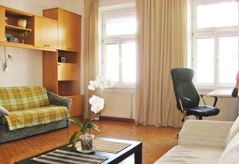 A neat apartment with everything you need in the perfect location. Less then ten Vienna, Austria A Bright 1-Room Apartment 40qm Entire rental unit vacation rental 7068538