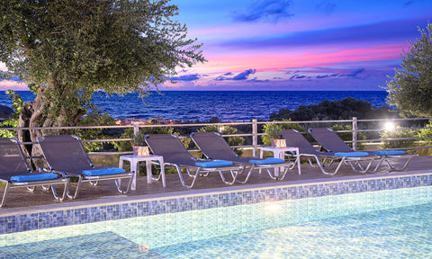 Aqua Blue Villas offer supreme accommodation in Crete. Located splendidly in the London, United Kingdom Aqua Blue Villa Heated Pool Entire villa vacation rental 43410011