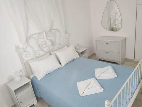 This is the Family apartment of "Onar Studios" in Milos. It is situated on the h  Lovely Apartment in Adamas Hill Entire rental unit vacation rental 46794804