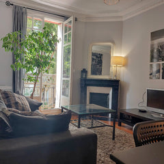 Typical Parisian apartment (parquet, moldings, fireplaces, ...) with elevator ne Paris, France very nice apartment near la Seine Entire rental unit vacation rental 4882978