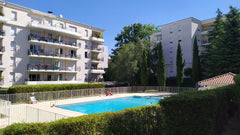 Appartement idéal pour visiter Lyon tout en restant au calme : à 5 minutes en vo Lyon, France Appartement, jardin et piscine à 5 min. du centre Entire condo vacation rental 44100576