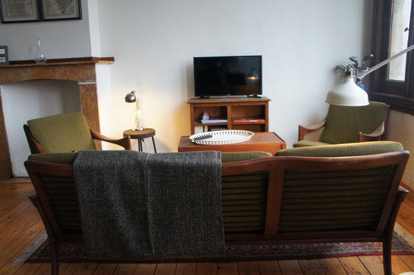 Hi! We're Carl and Lara! Welcome to our early 20th century town house. It's a th  Authentic townhouse apartment with high ceilings Entire rental unit vacation rental 16142670