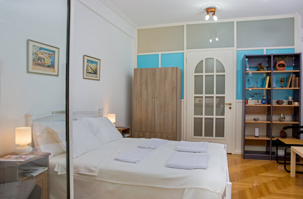 Very central apartment, into the heart of the city. The apartment is composed by GR Central Spacious Cozy Apartment Entire rental unit vacation rental 18064024
