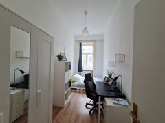 FULLY FURNISHED ROOM (room 3) inclusive CLEANING in a nice area of Vienna near D Vienna, Austria Room in beautiful renovated flat near Donauinsel Private room in rental unit vacation rental 48113452