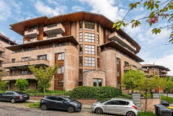 Ce logement paisible offre un séjour dans un quartier vert proche de toutes les   Superbe appartement dans un quartier calme et vert Entire rental unit vacation rental 683383955797714438