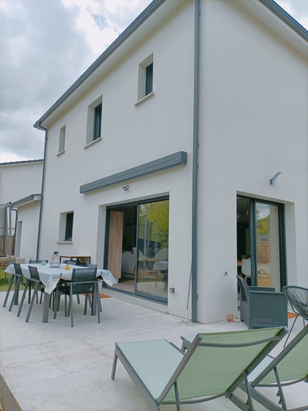 Belle maison tout confort dans quartier résidentiel avec terrasse et jardin. Ell Blanquefort, France Maison T5 - quartier résidentiel Blanquefort Entire home vacation rental 634531184573381273