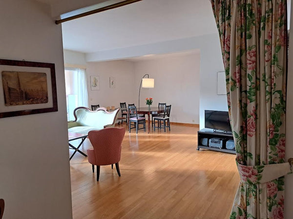 L’appartement est situé dans le quartier bien connu du Parc du Cinquantenaire, t Florence, Italy Bright and cosy apartment in Bruxelles Entire rental unit vacation rental 49359346