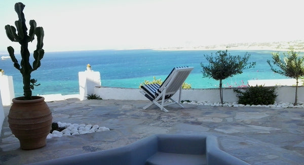 Our little suite is located on an uphill on the beautiful coast of Orkos with a   Villa Dora  Art Suite Cycladic home vacation rental 21368467