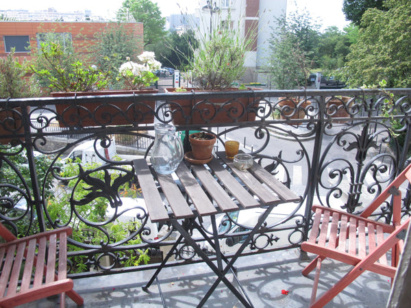 Beautiful two-room apartment located on the first floor of an old Parisian villa Paris, France Lovely flat atop beautiful, vibrant Belleville Entire rental unit vacation rental 6917879