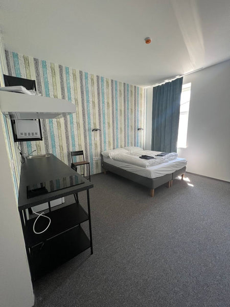 Beautiful room 4004 on the upper floor in the center of Prague. RECONSTRUCTION o Prague, Czechia Room 404 on the upper floor (RECONSTRUCTION WORKS) Private room in condo vacation rental 641695134415552475