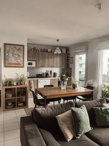 Au sein d'une résidence neuve qui se situe dans un quartier en plein renouveau.  Bordeaux, France Charmant T2 neuf-10 min Bordeaux-parking-tram Entire condo vacation rental 51057662