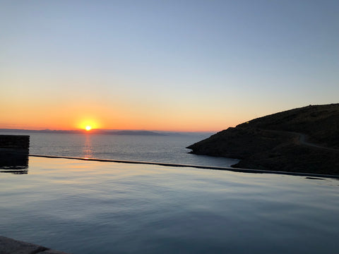 Luxurious Cycladic Studio located at Xyla, one of the most beautiful beaches of  Greece Luxurious beachfront Studio with pool and sunset ! Cycladic home vacation rental 50100591