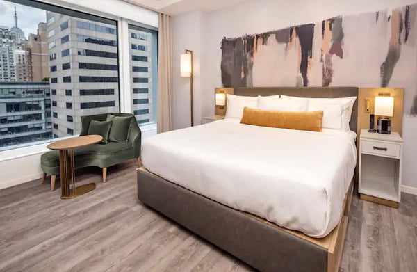Enjoy the glamour of this stylish, upscale place.<br /><br />Located inside of a  Hotel in New York · ★New · 1 bedroom · 1 bed · 1 bath Room in hotel vacation rental 1063527153945807624