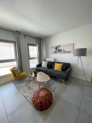 Je mets à votre disposition cet appartement paisible et central au sein duquel j Dijon, France Lyon Croix Rousse : Deux pièces au calme. Entire rental unit vacation rental 700060830894994954