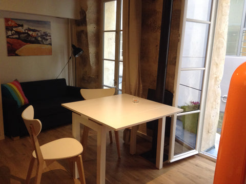 Your own cosy and clean studio just off the Grands Boulevards.<br /><br />Double Paris, France Cosy Studio in Paris Rive Droite Entire rental unit vacation rental 5097744