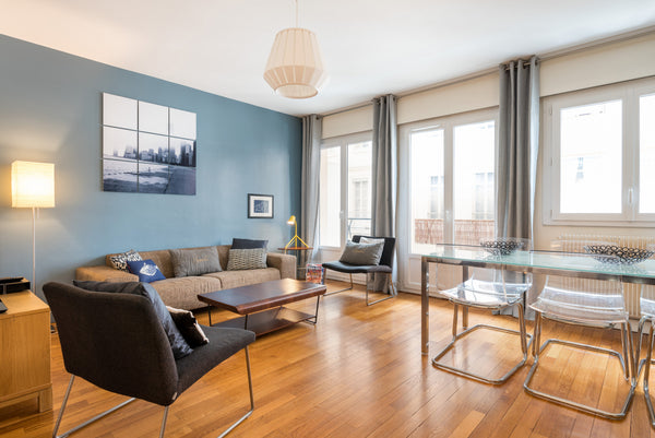 The <b>apartment in Lyon</b> has 1 bedrooms and capacity for 2 people. <br>Accom Bully, France Honorê - Suite Vendome Entire rental unit vacation rental 42928260