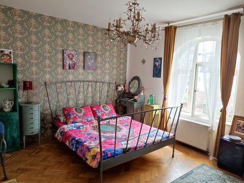 Big, private room with king size bed,  nice seating area, small fridge,  right n Prague, Czechia Romantic room with private bathroom and breakfast Private room in loft vacation rental 2245854