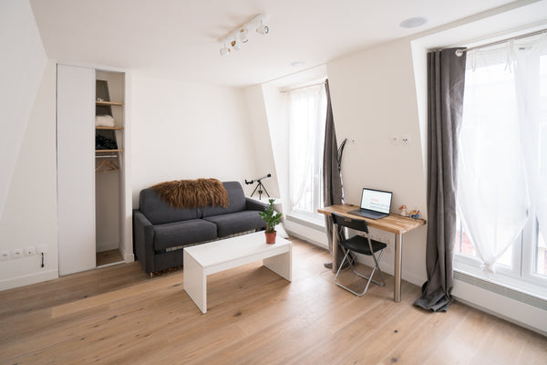 Top floor studio (23 square meters), renovated a few month ago, with view on Par Paris, France Charming brand new top floor Studio with elevator Entire rental unit vacation rental 22164762