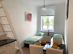 Genieße ein stilvolles Erlebnis in dieser zentral gelegenen Unterkunft. Ein wund  Comfortable 2 Rooms Apartment Entire rental unit vacation rental 53935466